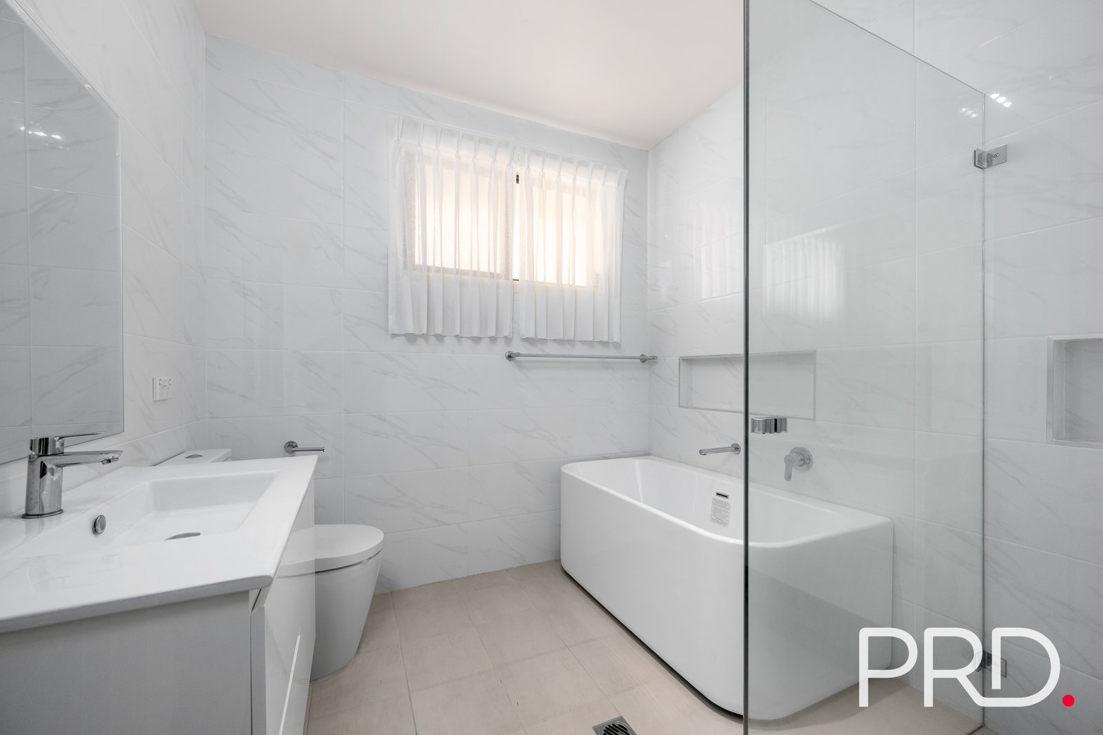 8 Segefield Place CASULA 14