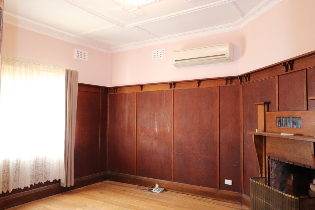 8 Selwyn St  TUMBARUMBA 2