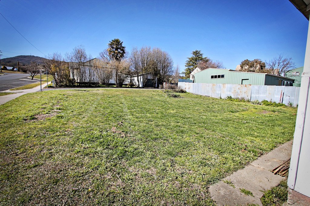 8 Selwyn Street TUMBARUMBA 2