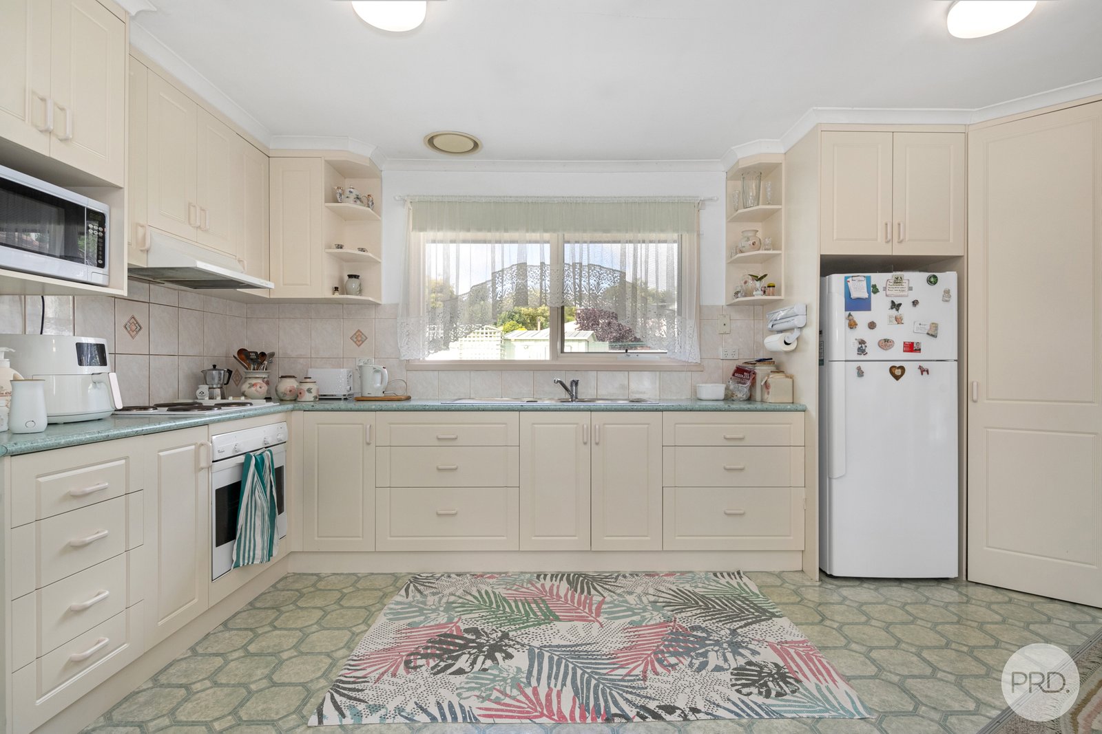 8 Semmens Avenue CRESWICK 3