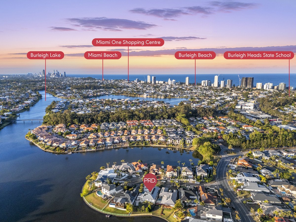 8 Seychelles Court BURLEIGH WATERS 8