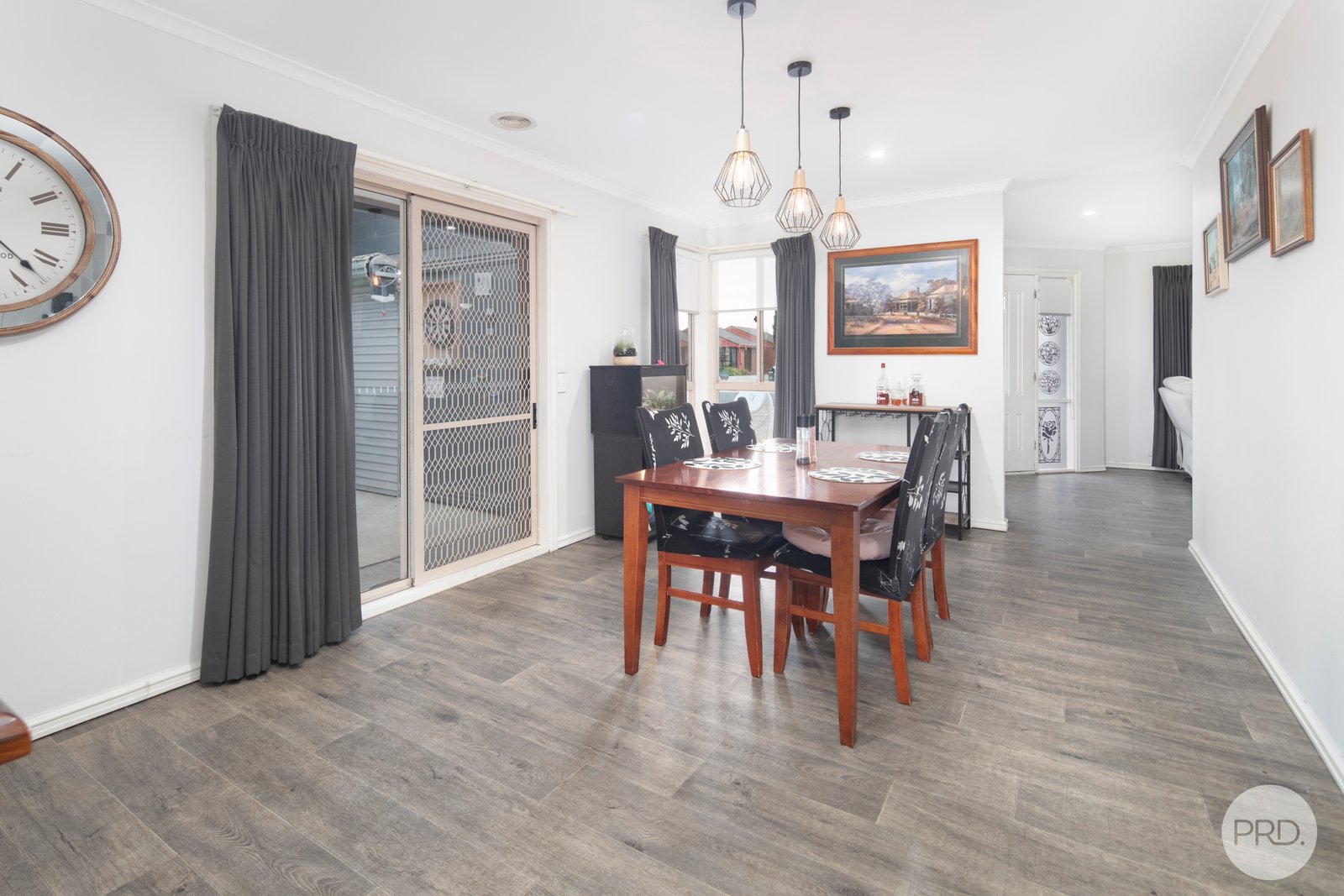 8 Shari Drive DELACOMBE 4