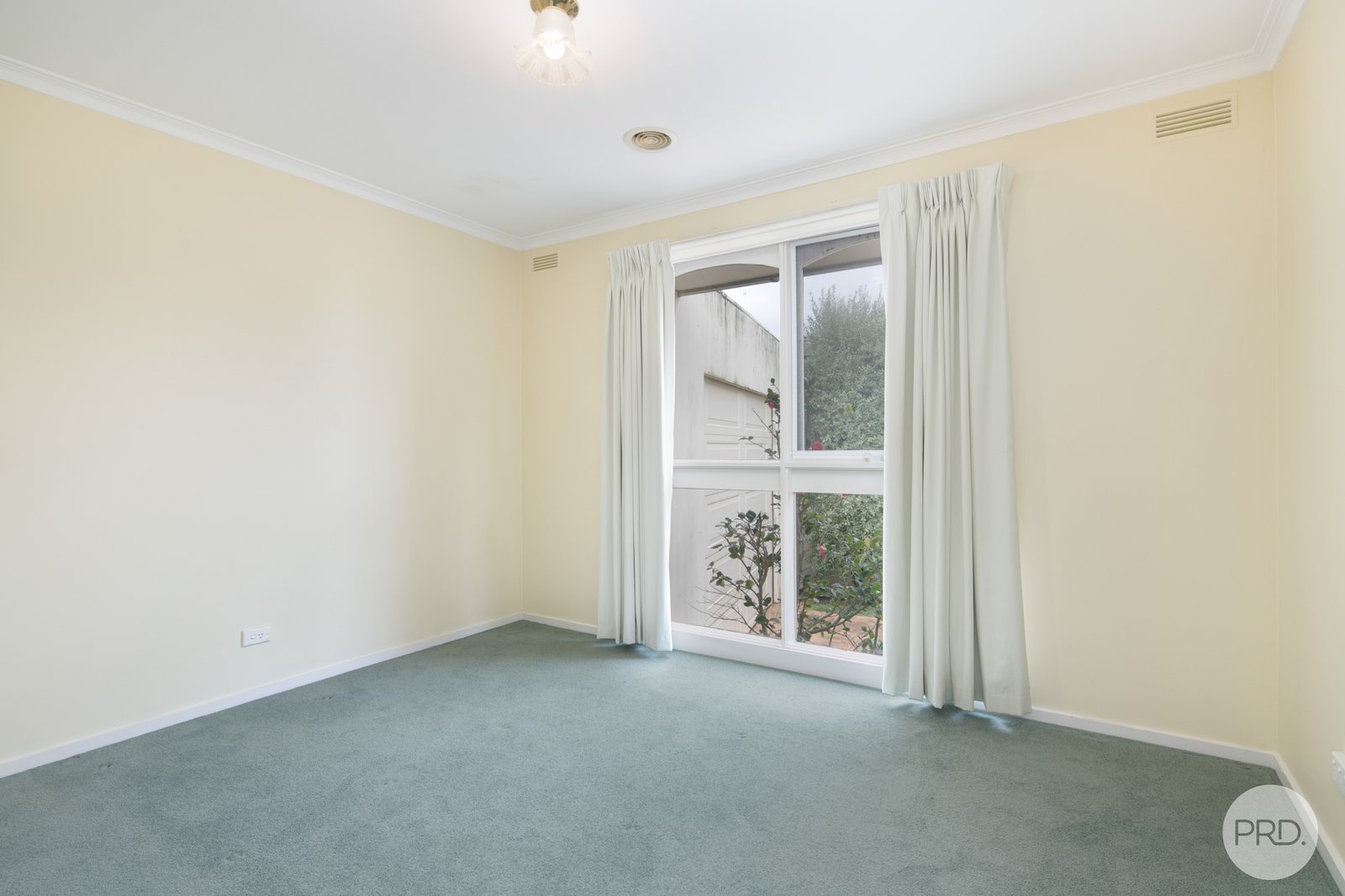 8 Sherwood Street WENDOUREE 7
