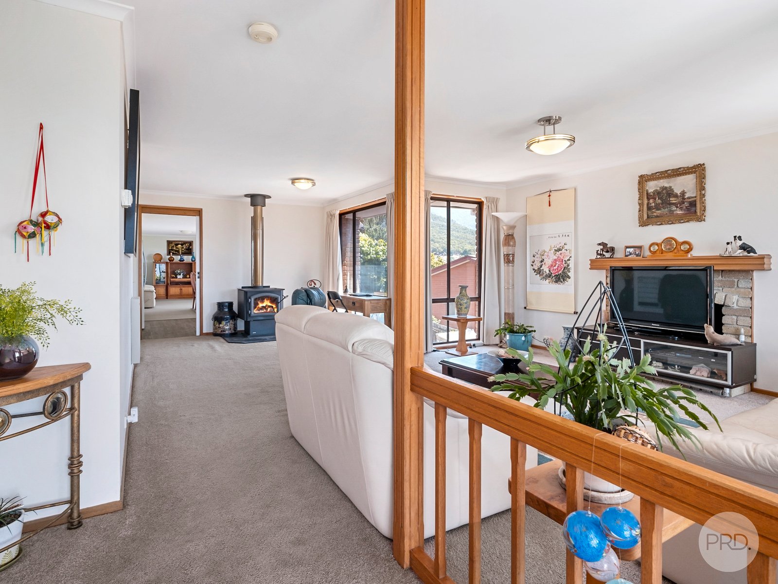 8 Shirley Boulevard LENAH VALLEY 6