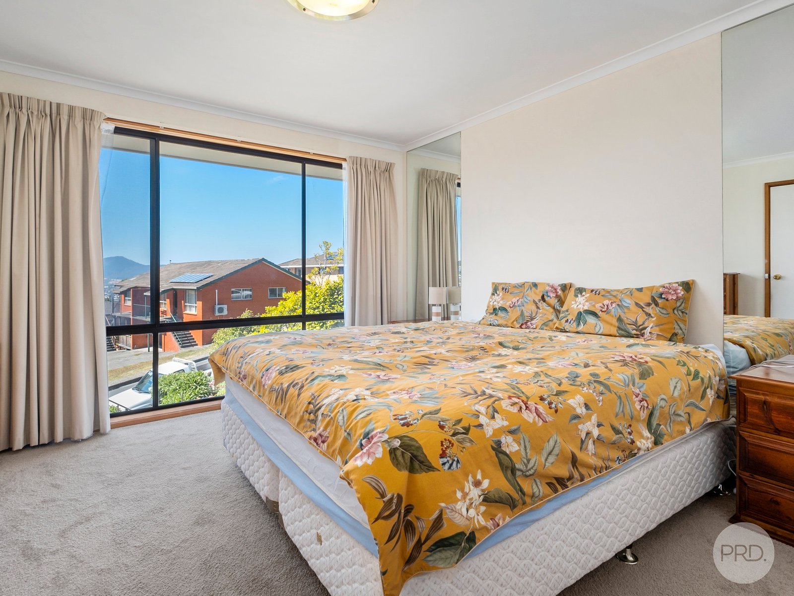 8 Shirley Boulevard LENAH VALLEY 17