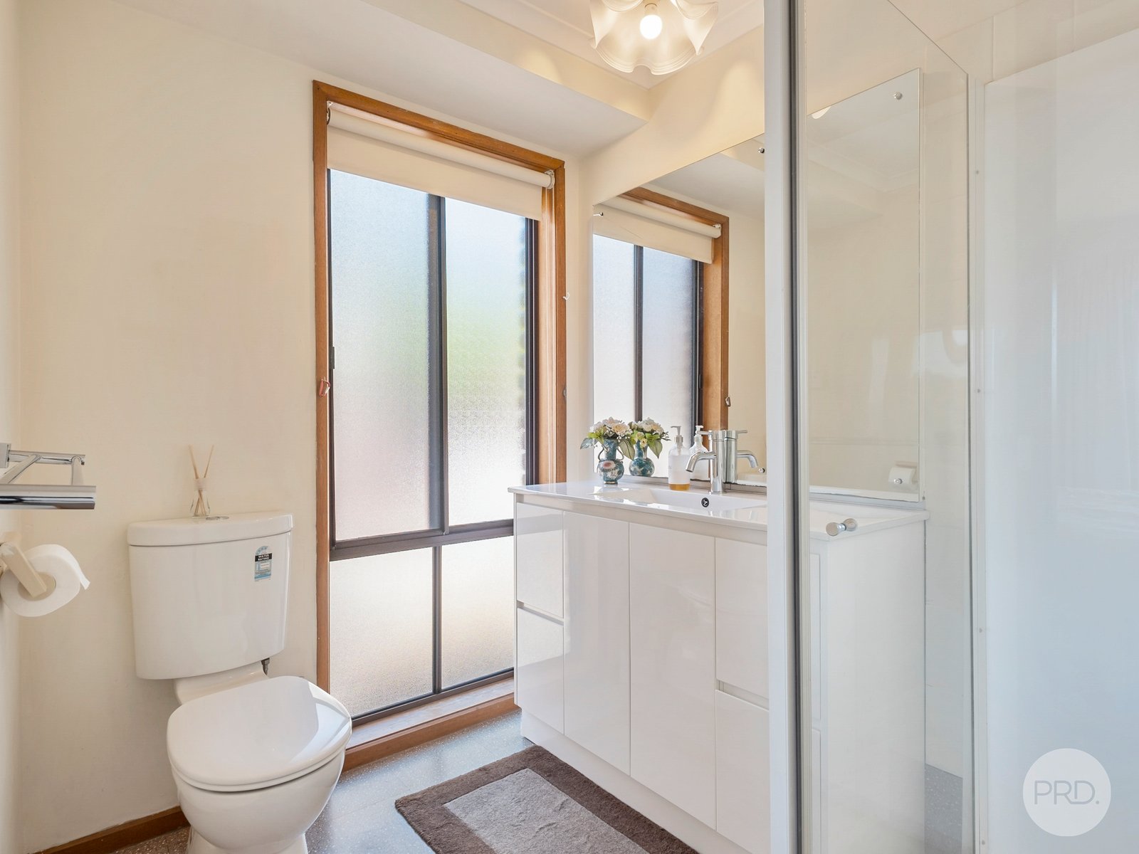 8 Shirley Boulevard LENAH VALLEY 19