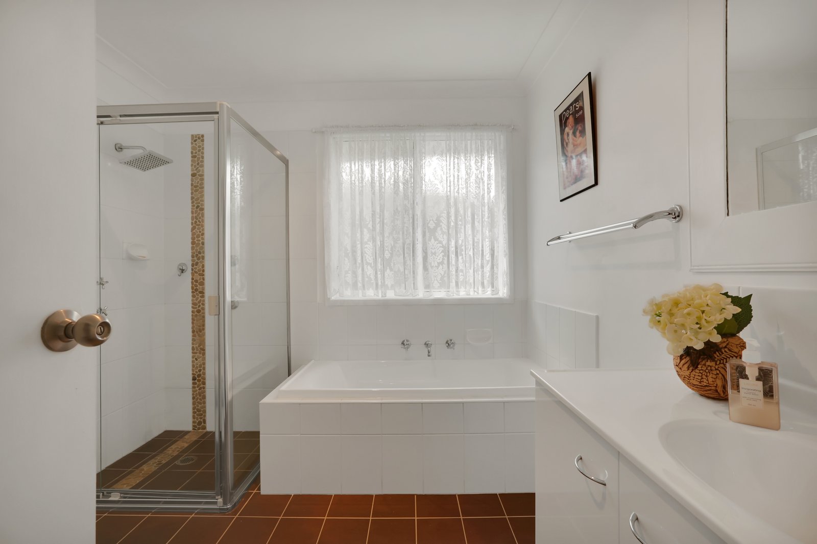 8 Shoreline Avenue HAYWARDS BAY 7