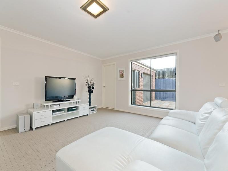 Gallery: 8 Shortland Way