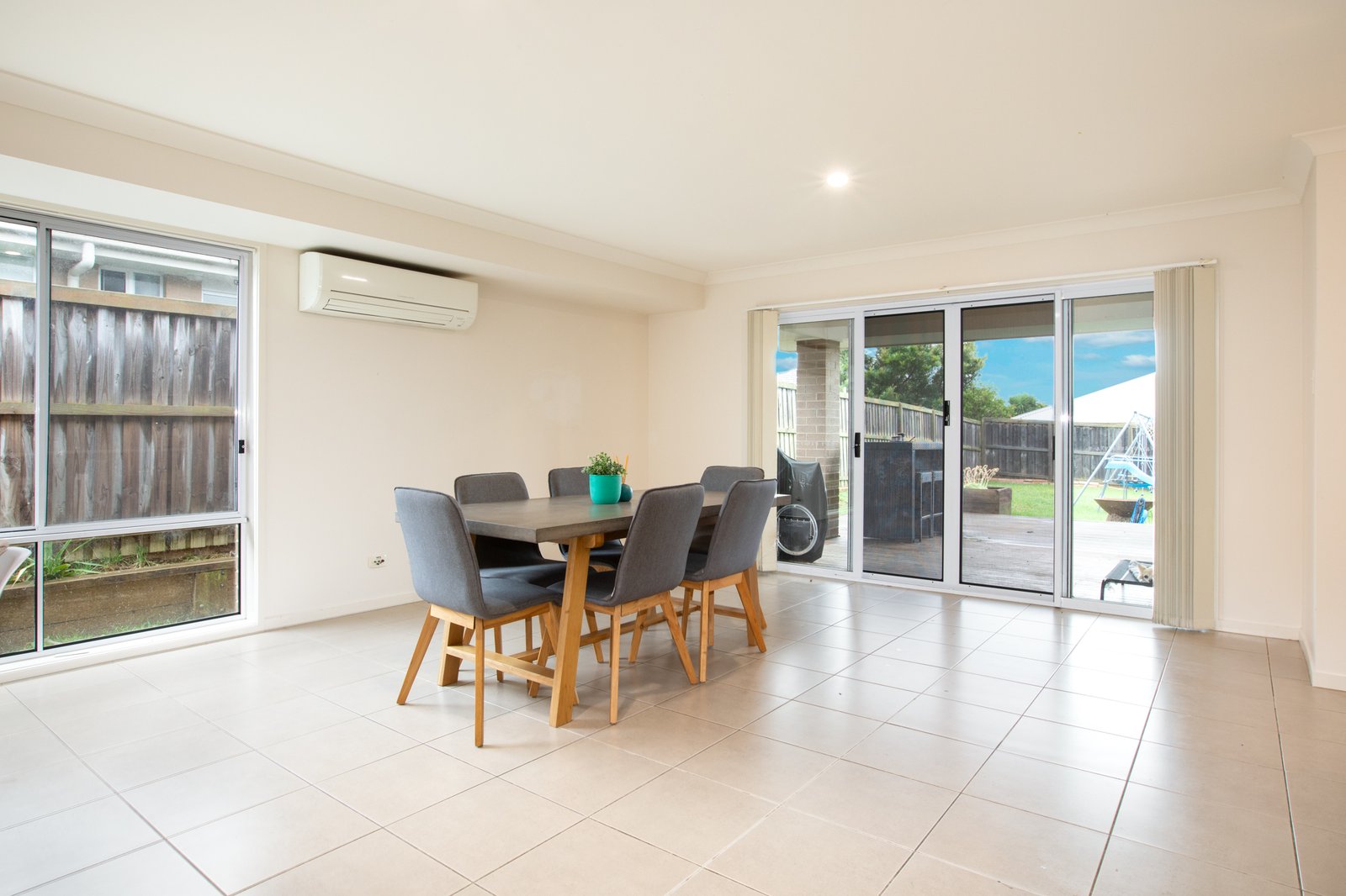 8 Shoveler Street ABERGLASSLYN 7