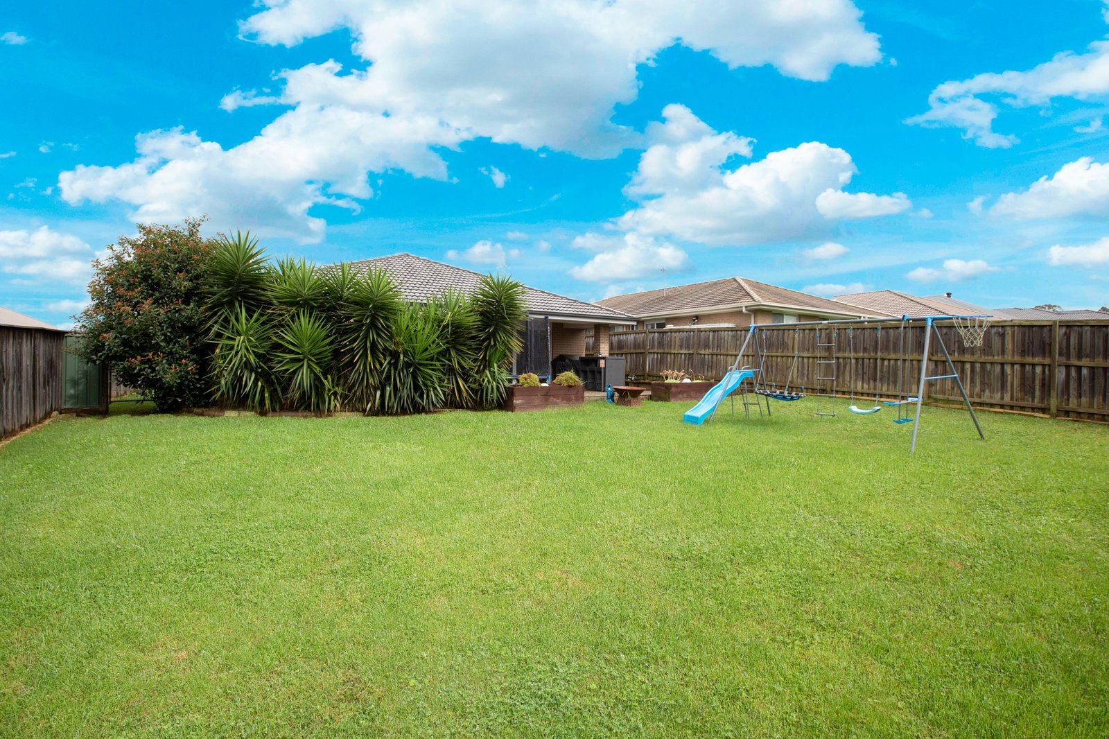 8 Shoveler Street ABERGLASSLYN 16