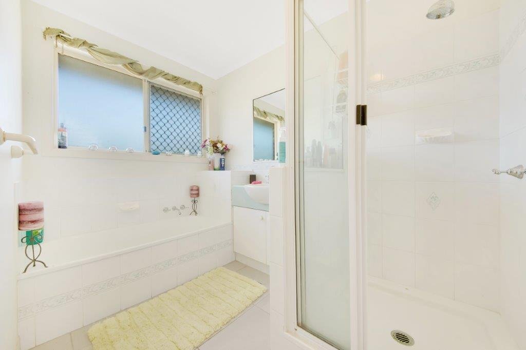 8 SILVERTON Drive TANNUM SANDS 10