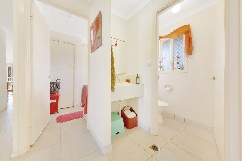 8 SILVERTON Drive TANNUM SANDS 11