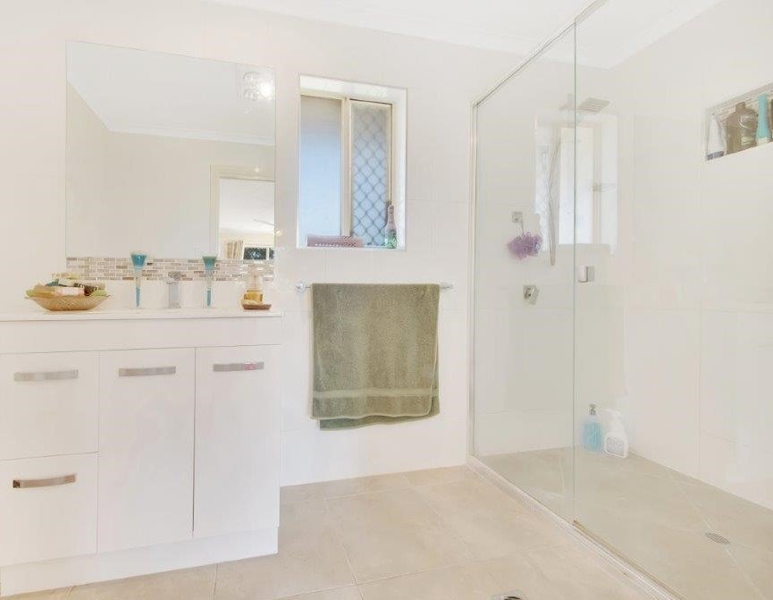 8 SILVERTON Drive TANNUM SANDS 15