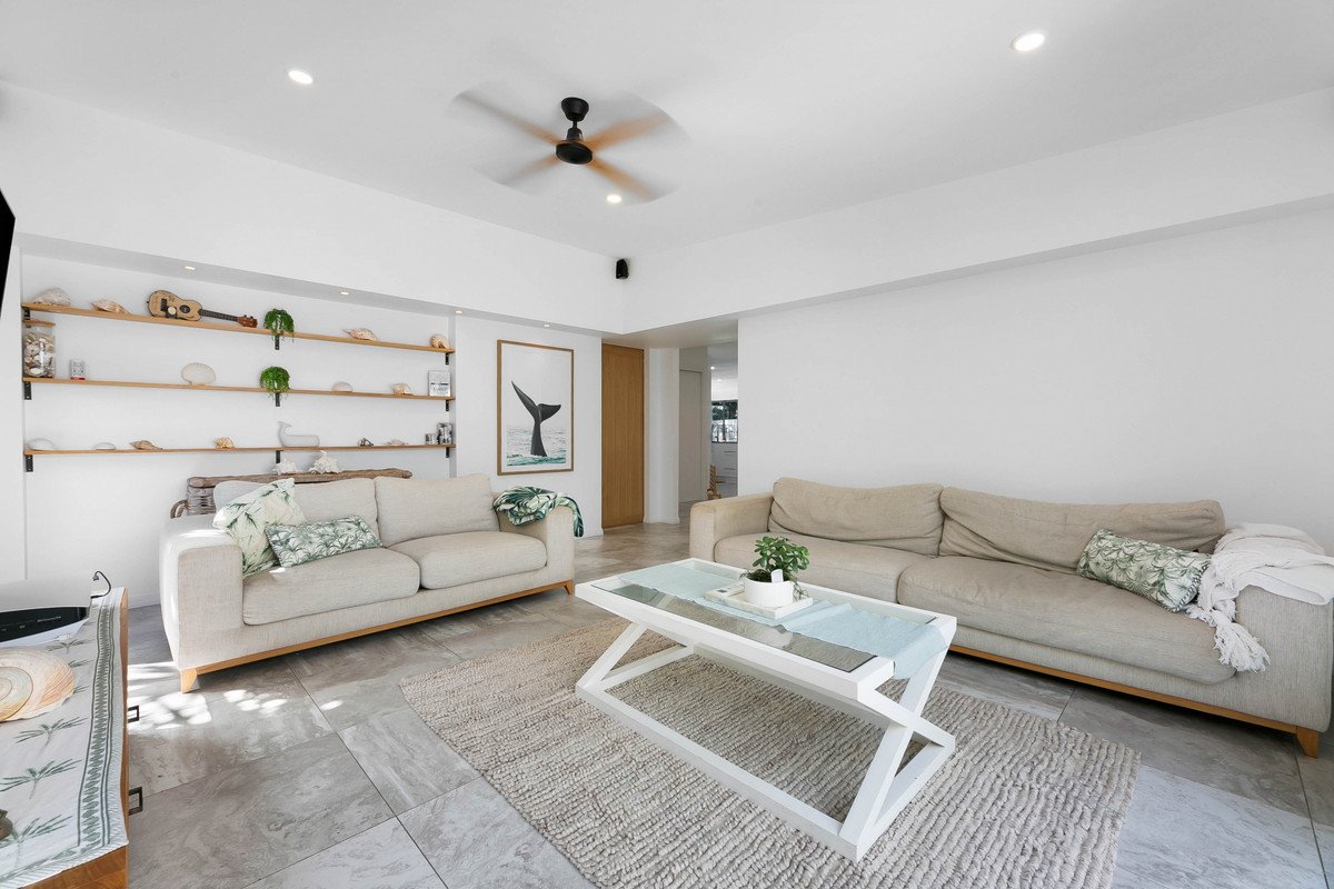 8 Sirec Way Burleigh Heads 10