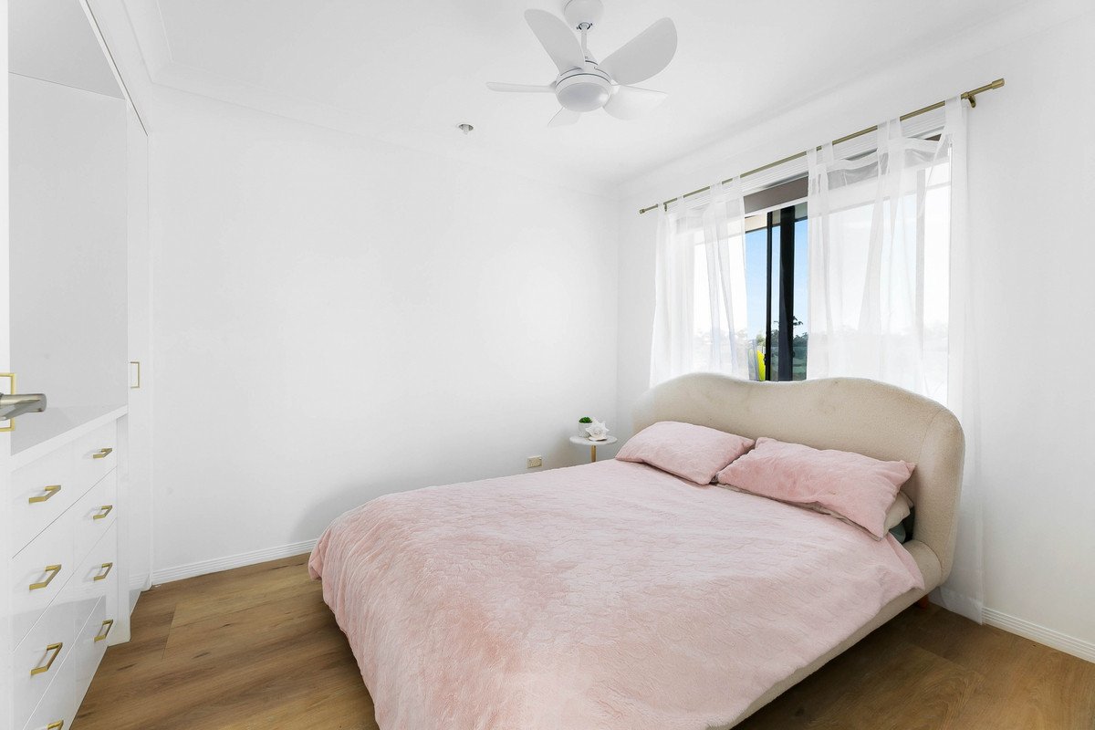 8 Sirec Way Burleigh Heads 16