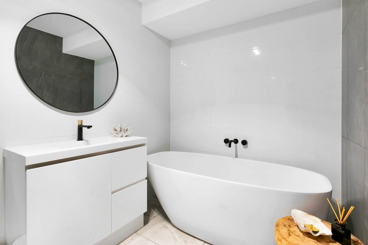 8 Sirec Way Burleigh Heads 19