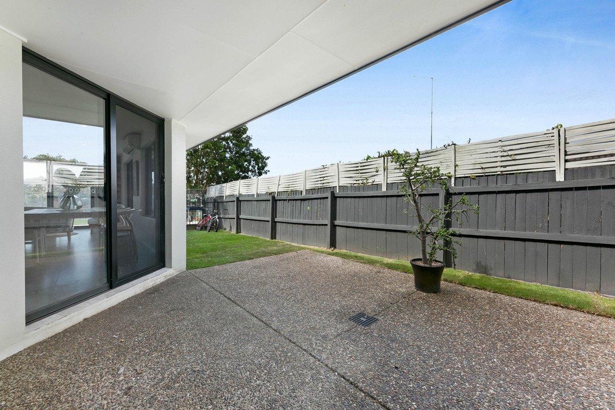 8 Sirec Way Burleigh Heads 20
