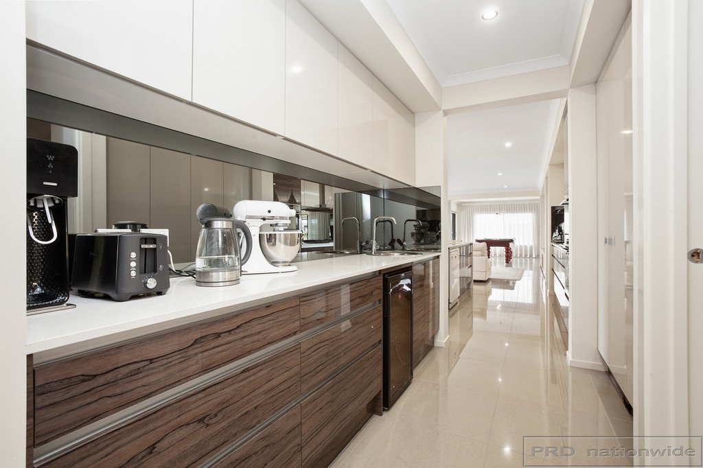 8 Skimmer Street CHISHOLM 9