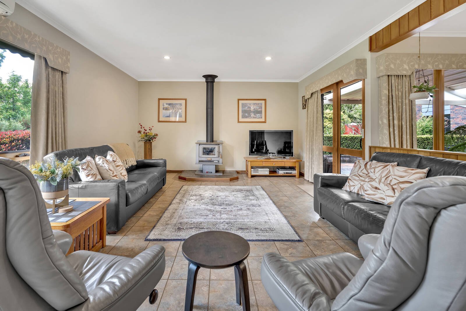 Real Estate and Property in 8 Slattery Crescent, Gisborne, VIC