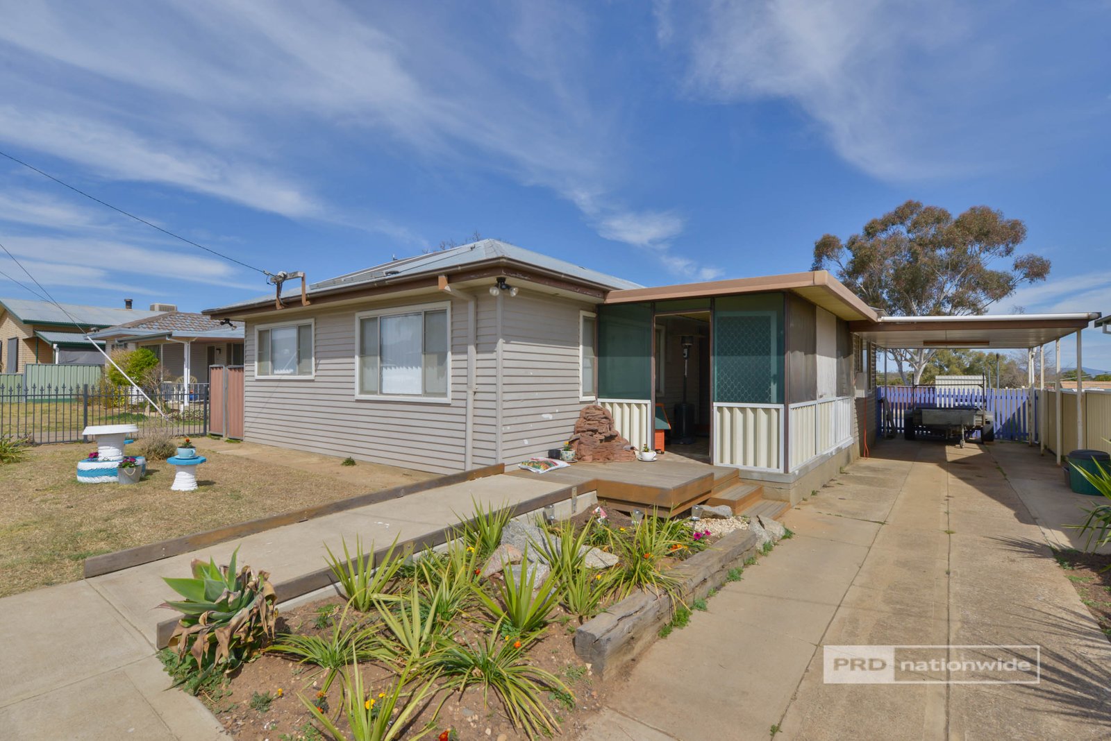 8 Southview Street TAMWORTH 7