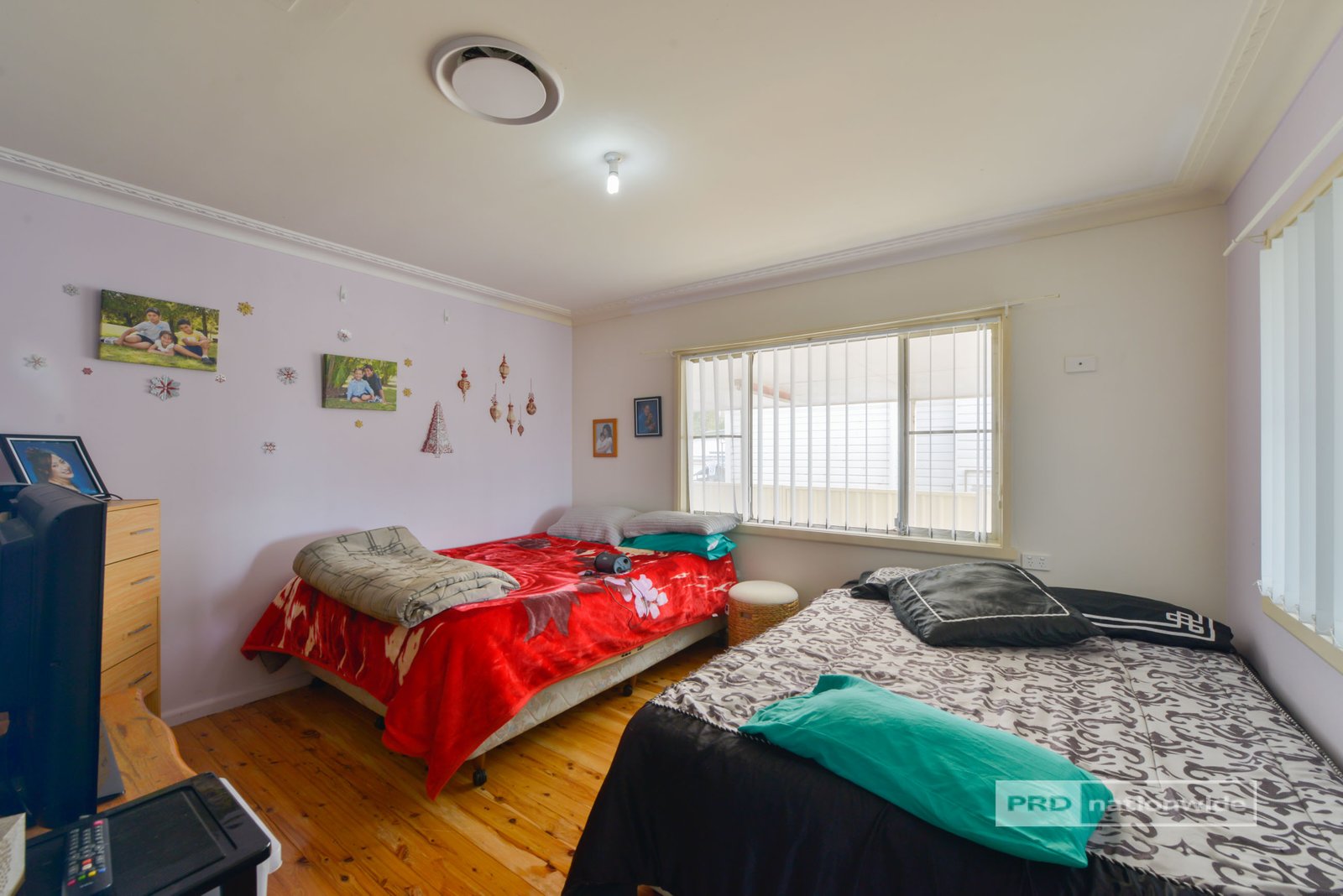8 Southview Street TAMWORTH 11