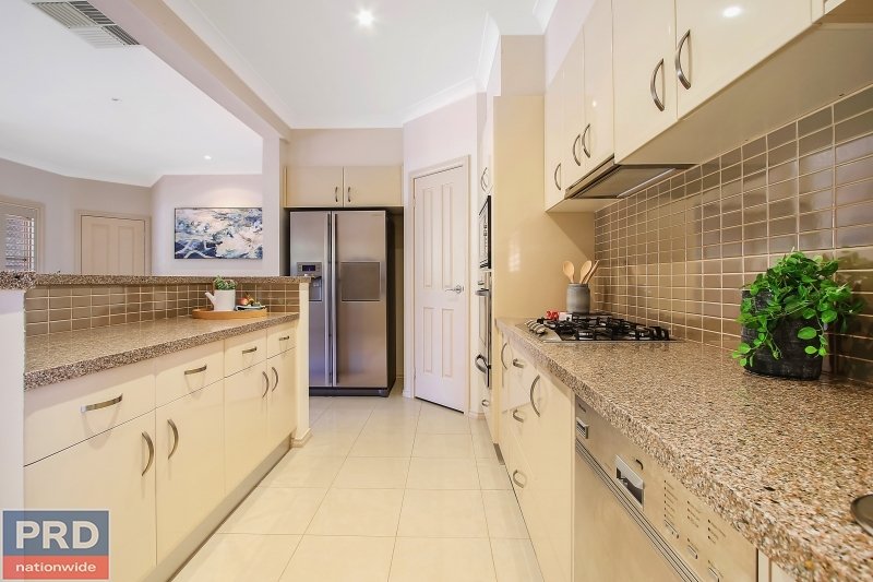 8 Spring Rise WEST ALBURY 4