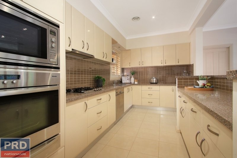 8 Spring Rise WEST ALBURY 5