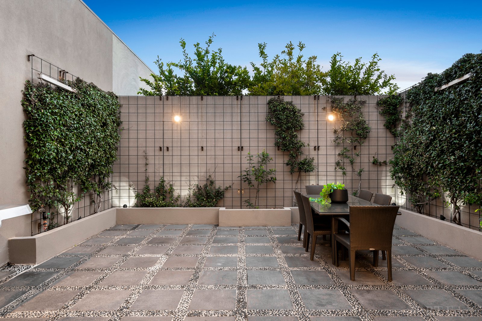 Real Estate and Property in 8 Springfield Avenue, Toorak, VIC