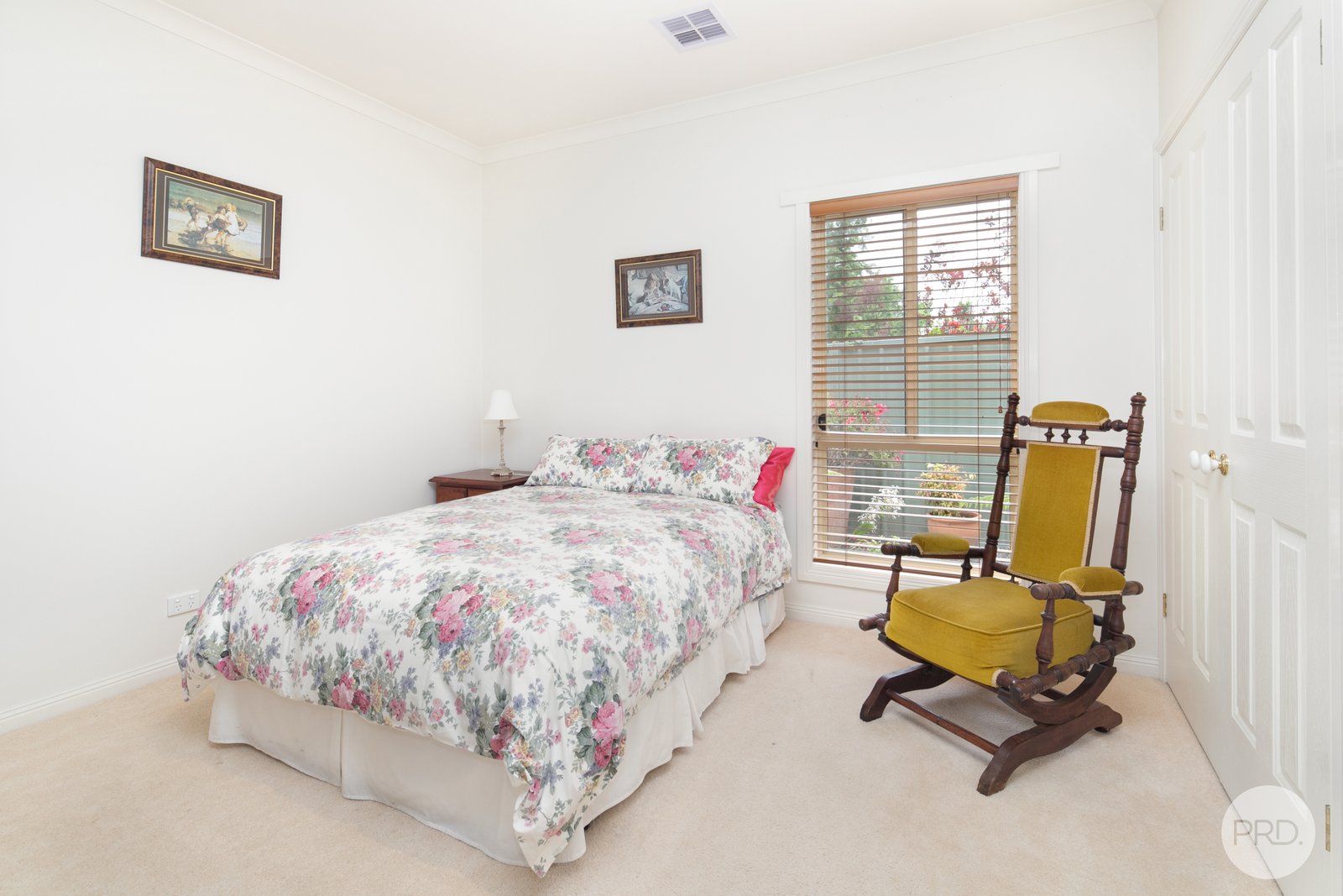 8 St Glens Way LAKE GARDENS 5