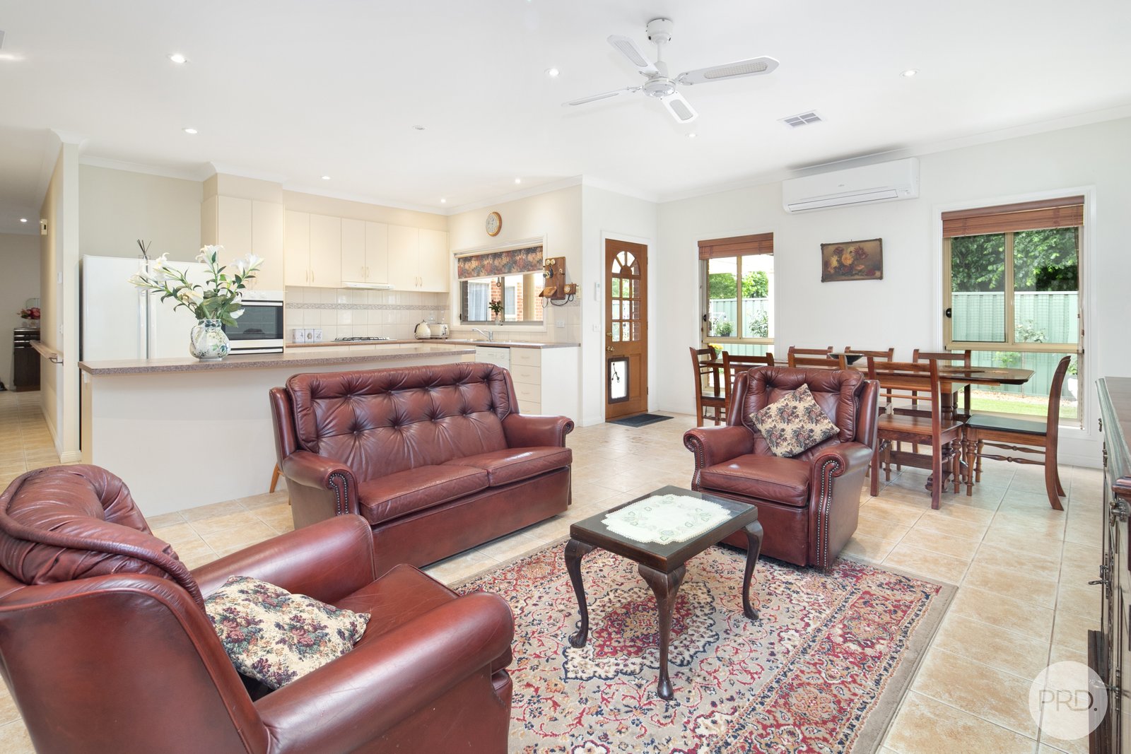 8 St Glens Way LAKE GARDENS 8