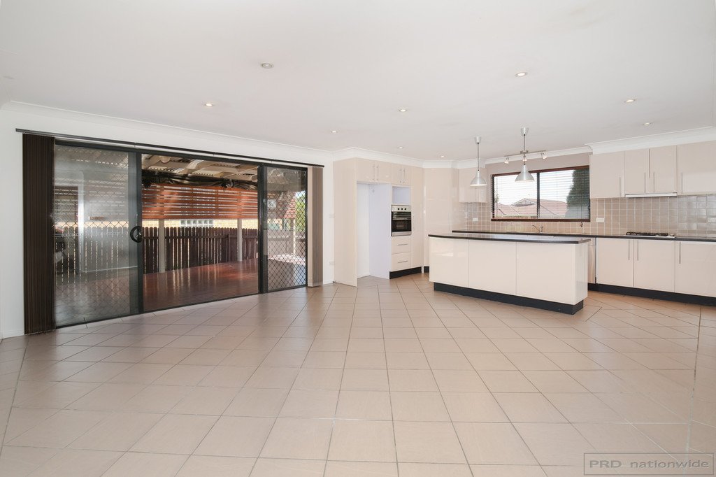 8 Stace Crescent TENAMBIT 6