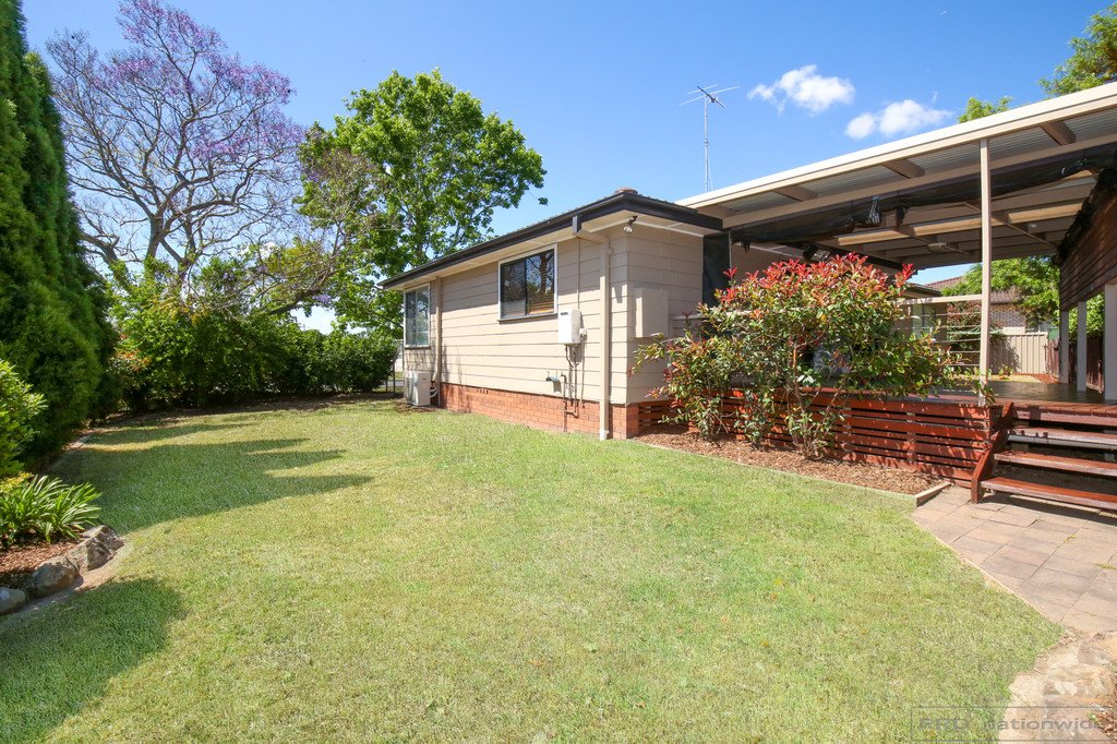 8 Stace Crescent TENAMBIT 9