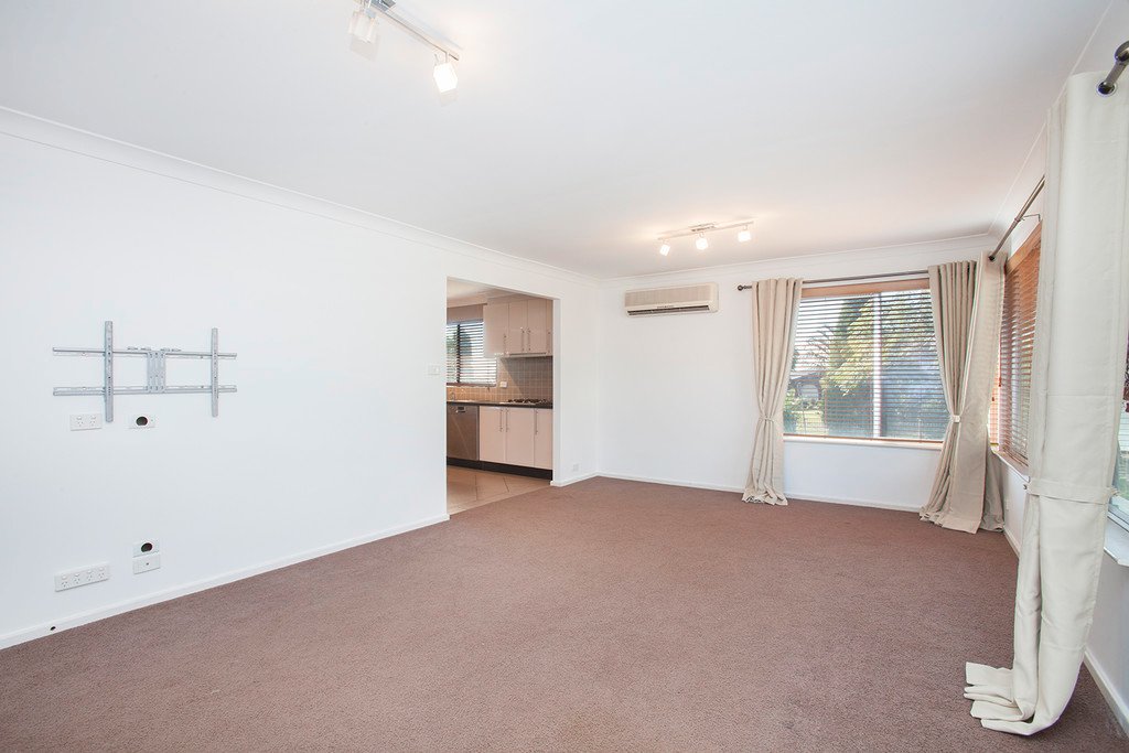 8 Stace Crescent TENAMBIT 7