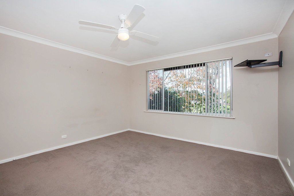 8 Stace Crescent TENAMBIT 8