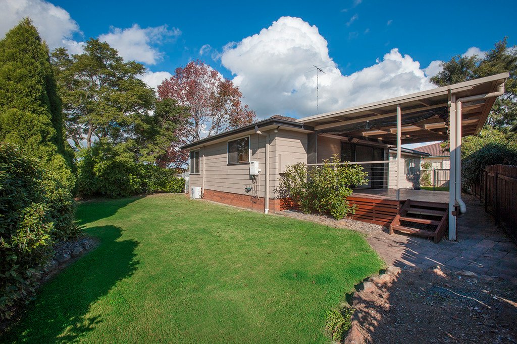 8 Stace Crescent TENAMBIT 16