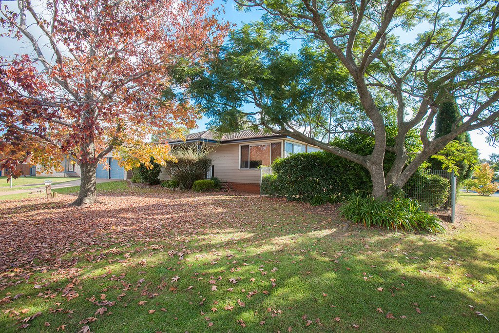 8 Stace Crescent TENAMBIT 17