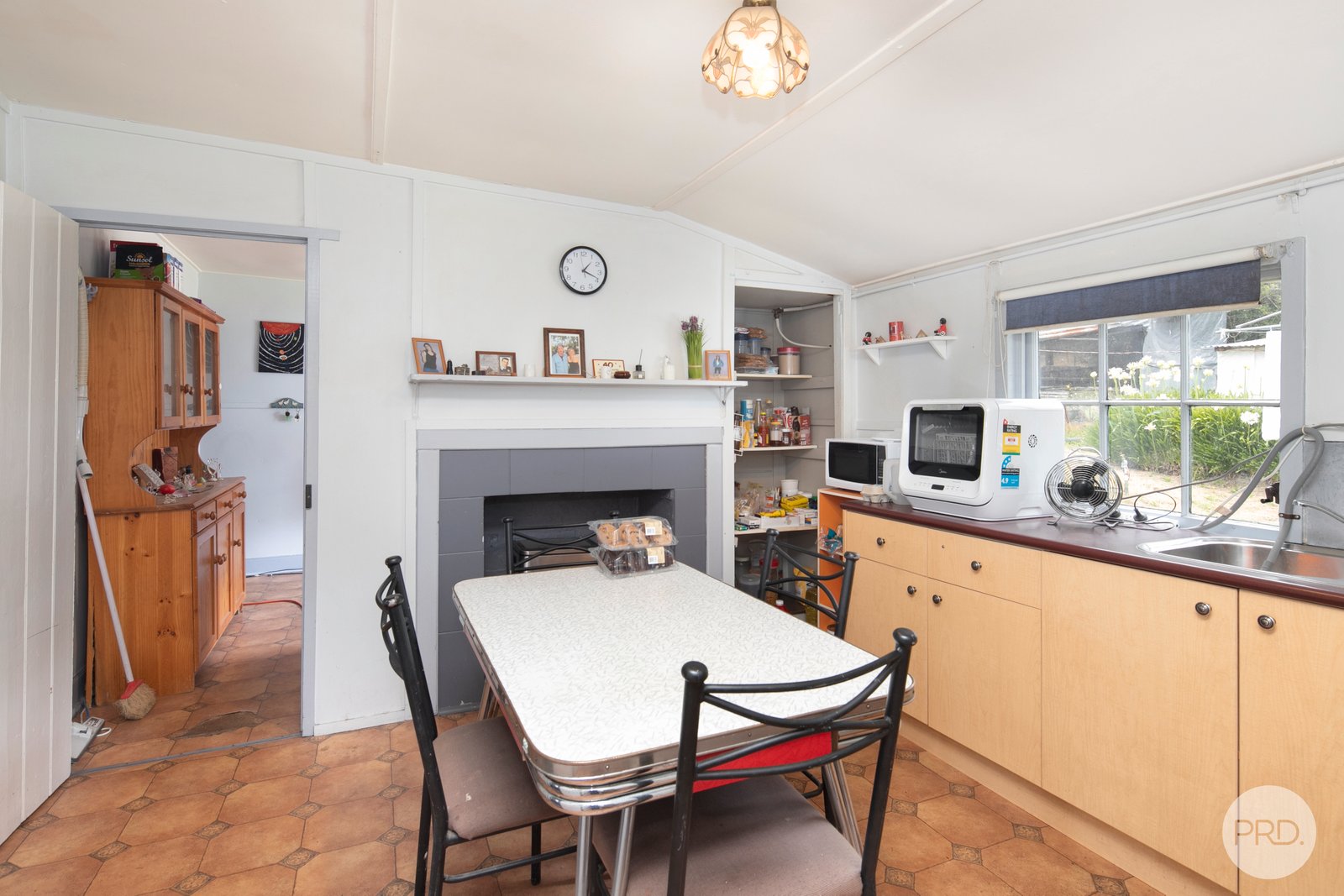 8 Station Street SCARSDALE 8