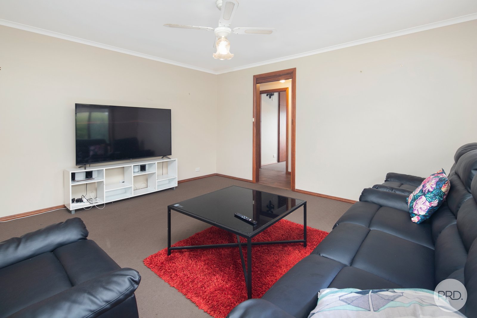8 Stuart Court CANADIAN 6