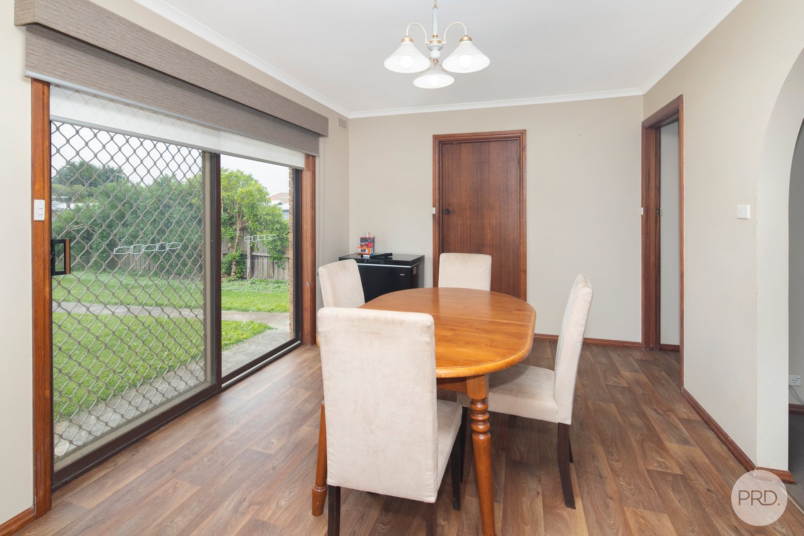 8 Stuart Court CANADIAN 8