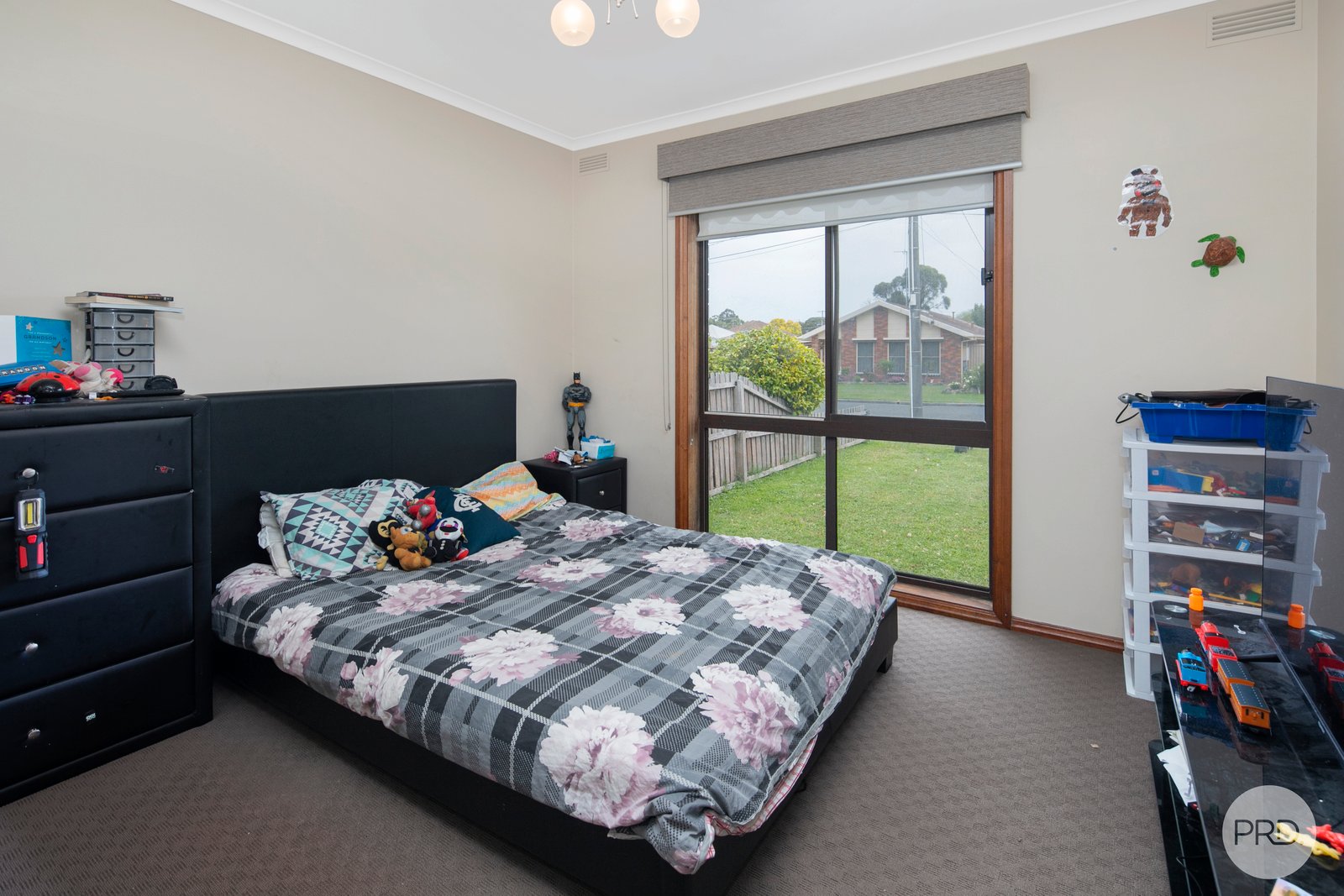 8 Stuart Court CANADIAN 12