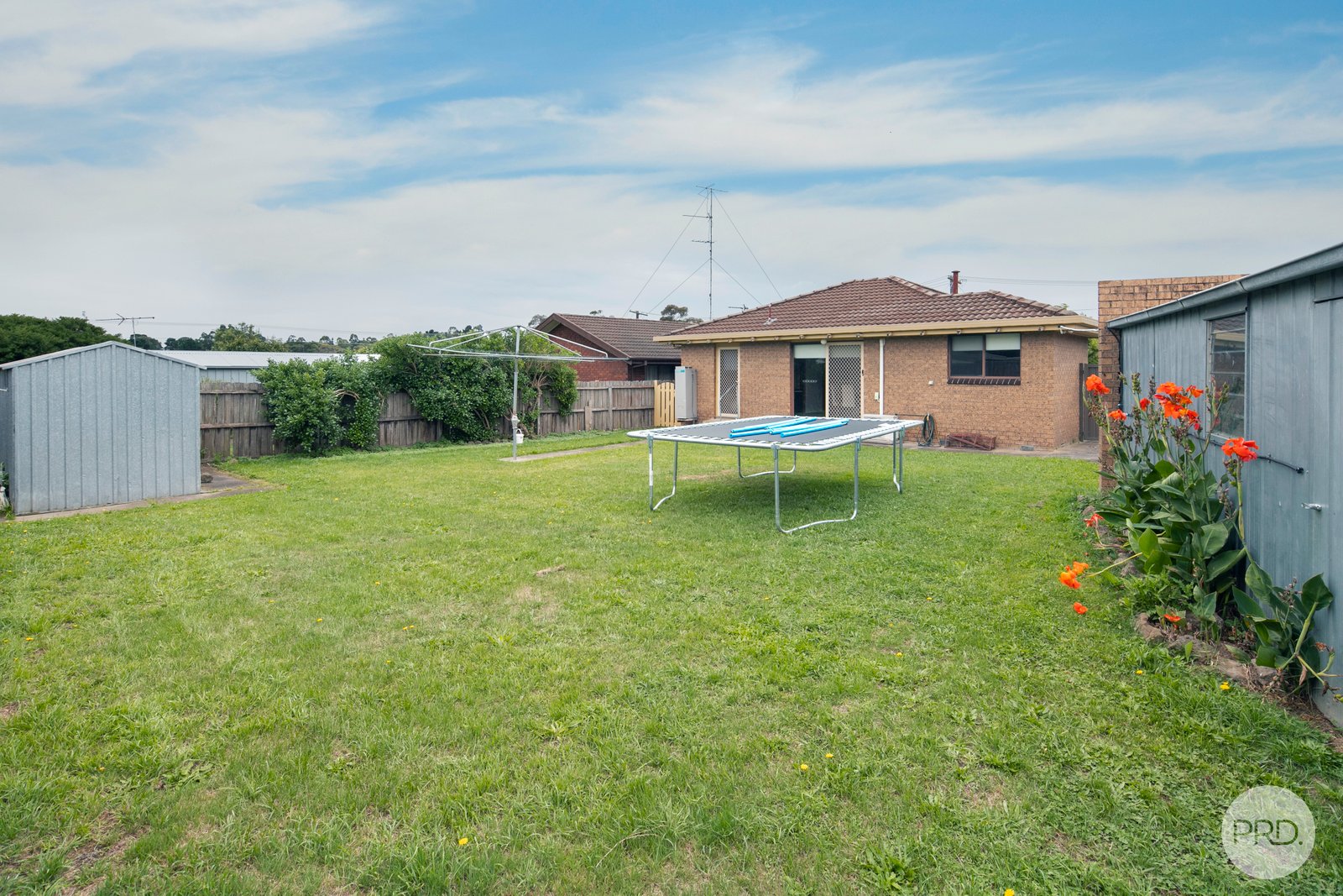 8 Stuart Court CANADIAN 16