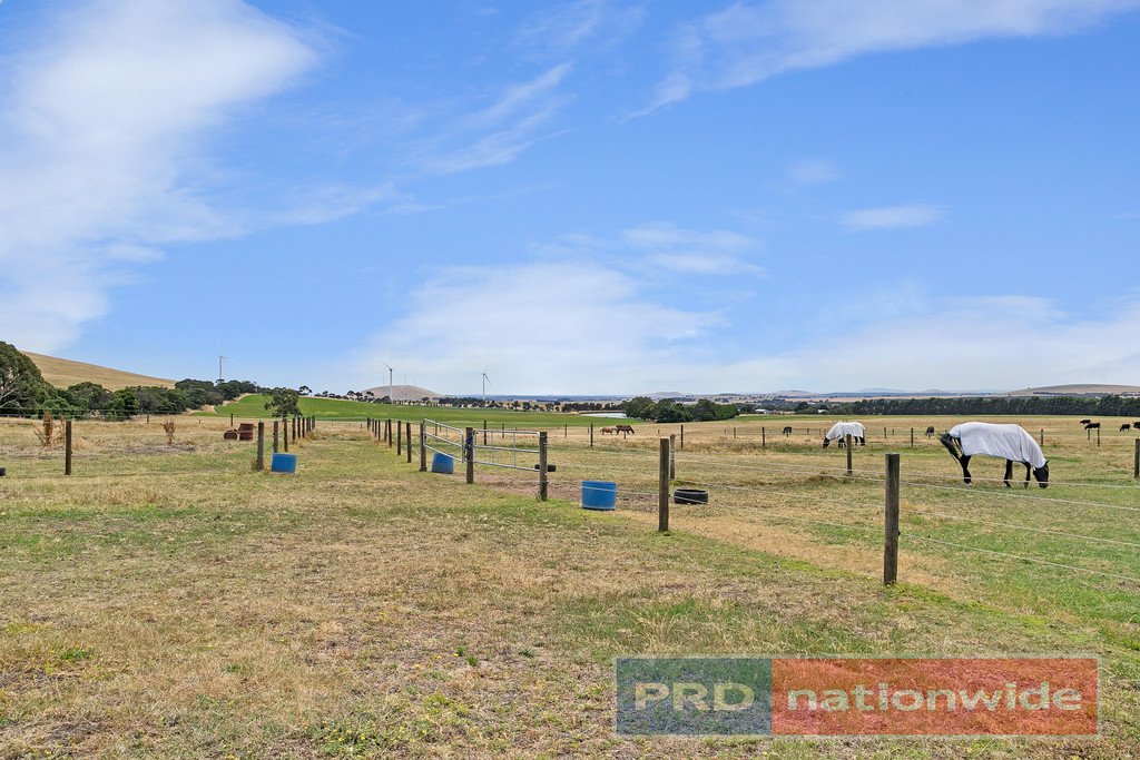 8 Stud Farm Road WAUBRA 11