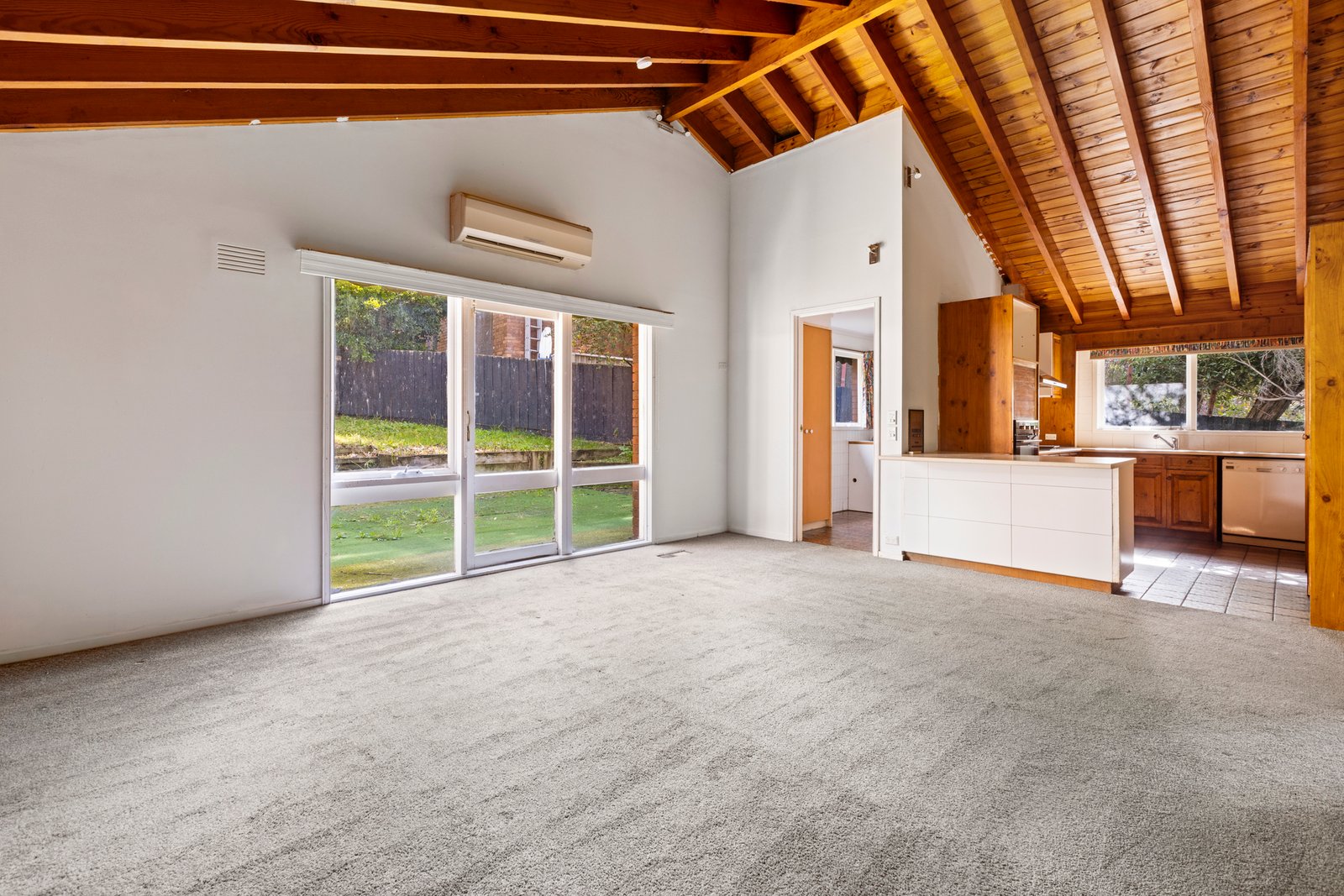 Gallery: 8 Sundowner Court