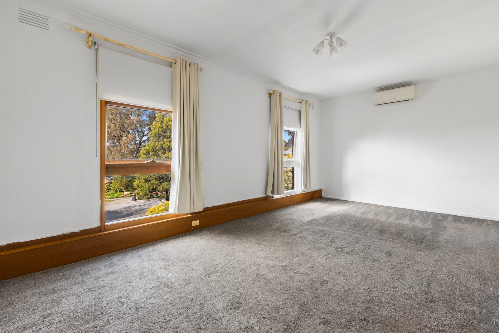 Gallery: 8 Sundowner Court