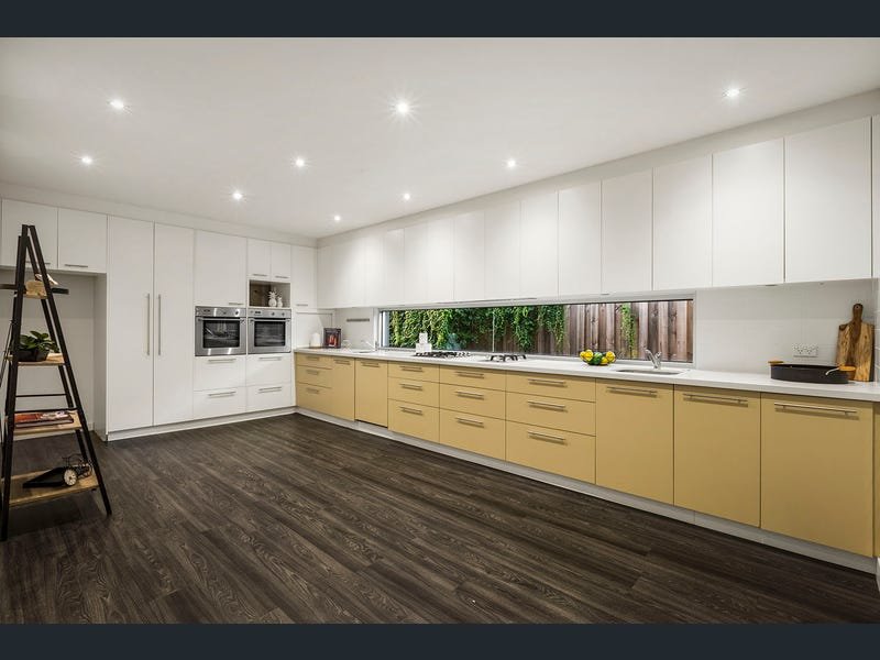 Gallery: 8 Sunhill Court
