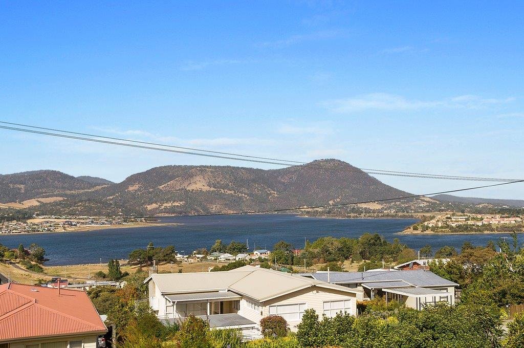 8 Sunshine Road AUSTINS FERRY 1