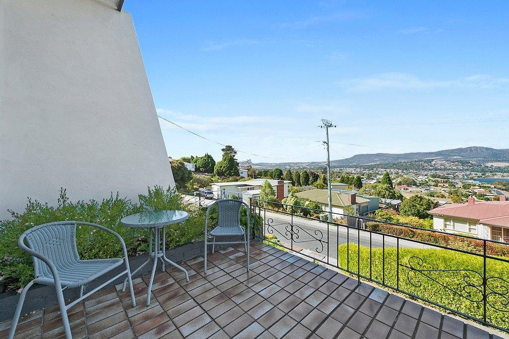 8 Sunshine Road AUSTINS FERRY 2