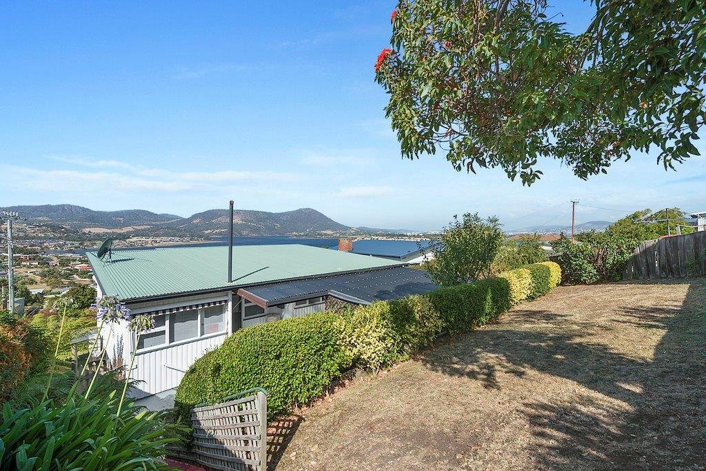8 Sunshine Road AUSTINS FERRY 8