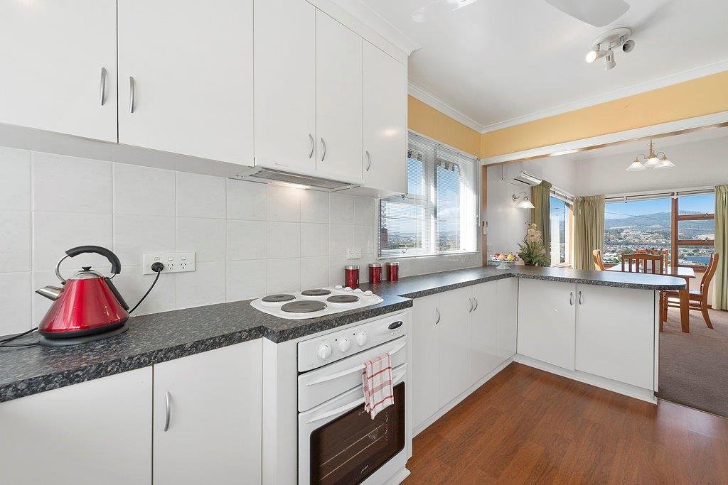 8 Sunshine Road AUSTINS FERRY 13
