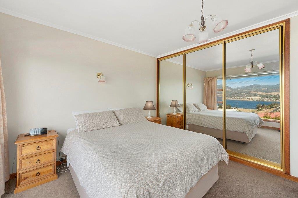 8 Sunshine Road AUSTINS FERRY 17